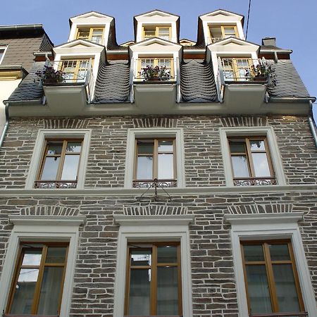Hotel Ratskeller Цел ан дер Мозел Екстериор снимка