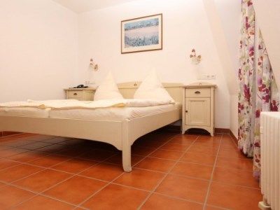 Hotel Ratskeller Цел ан дер Мозел Екстериор снимка