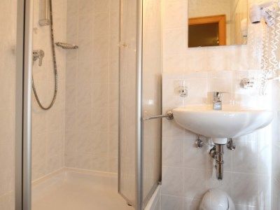 Hotel Ratskeller Цел ан дер Мозел Екстериор снимка